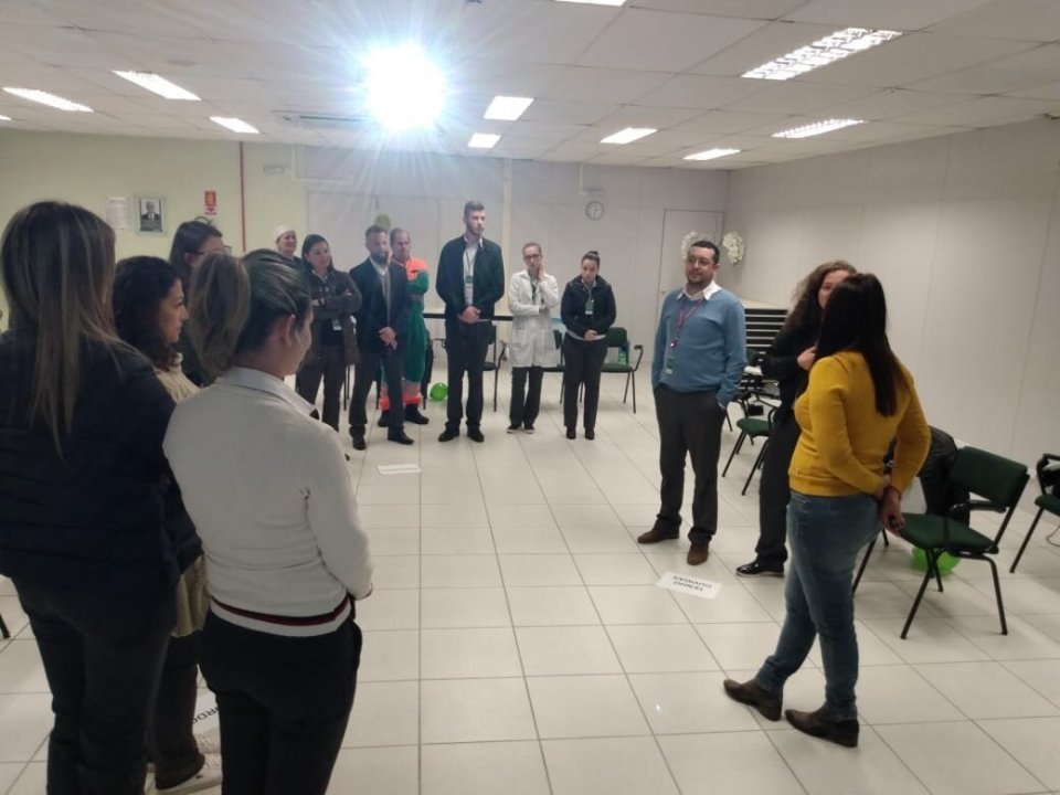 Atitude Agora promove atividade na UNIMED em Chapecó