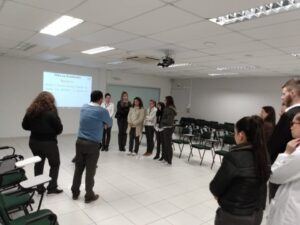 Atitude Agora promove atividade na UNIMED em Chapecó