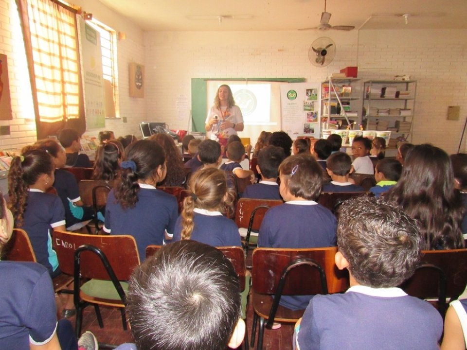 Eco Cooperação atende escolas e instituições sociais em Canoas