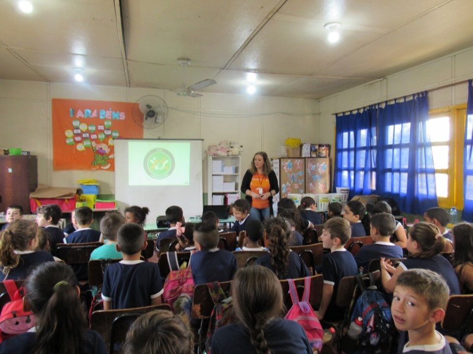 Eco Cooperação atende escolas e instituições sociais em Canoas