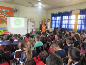 Eco Cooperação atende escolas e instituições sociais em Canoas