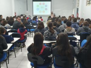 Eco Cooperação atende mais de mil alunos em Chapecó
