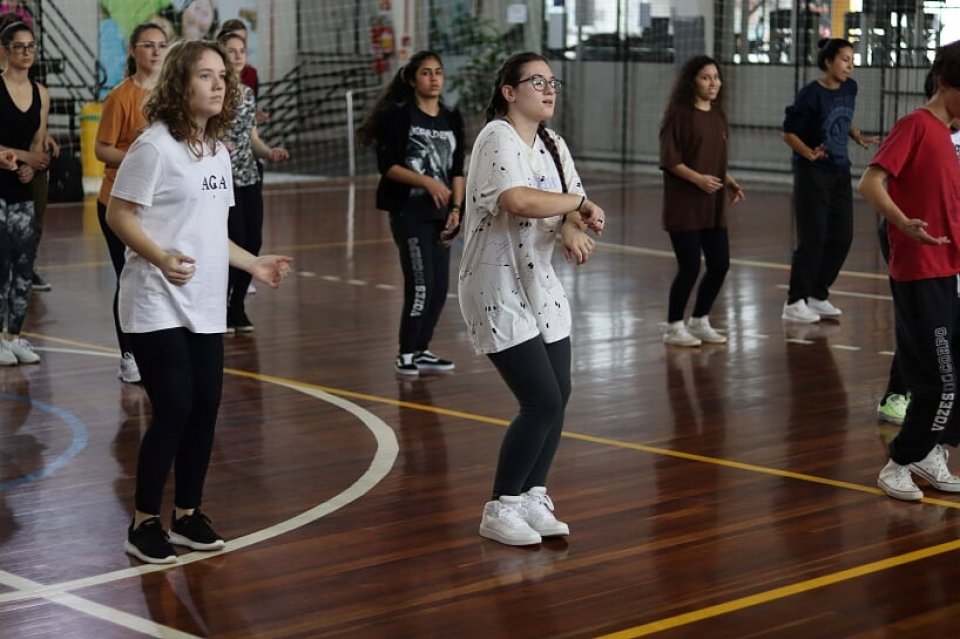 Professores do programa Vozes do Corpo participam de Dança+ Erechim