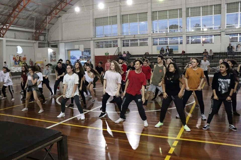 Professores do programa Vozes do Corpo participam de Dança+ Erechim