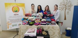 Voluntários do Amigo Energia de Mandaguari realizam campanha do agasalho