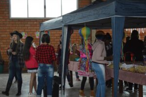 Programa Vozes do Corpo realiza Festa Julina para alunos