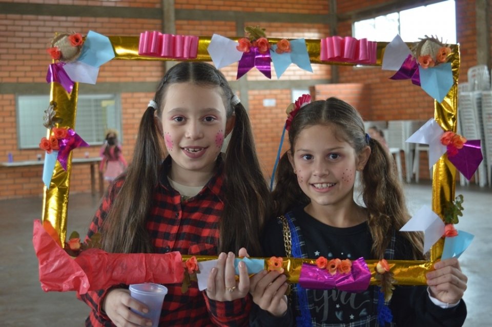 Programa Vozes do Corpo realiza Festa Julina para alunos