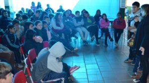 Contação de Histórias encanta alunos e professores na E.B.M. Olimpio Corrêa Figueiró