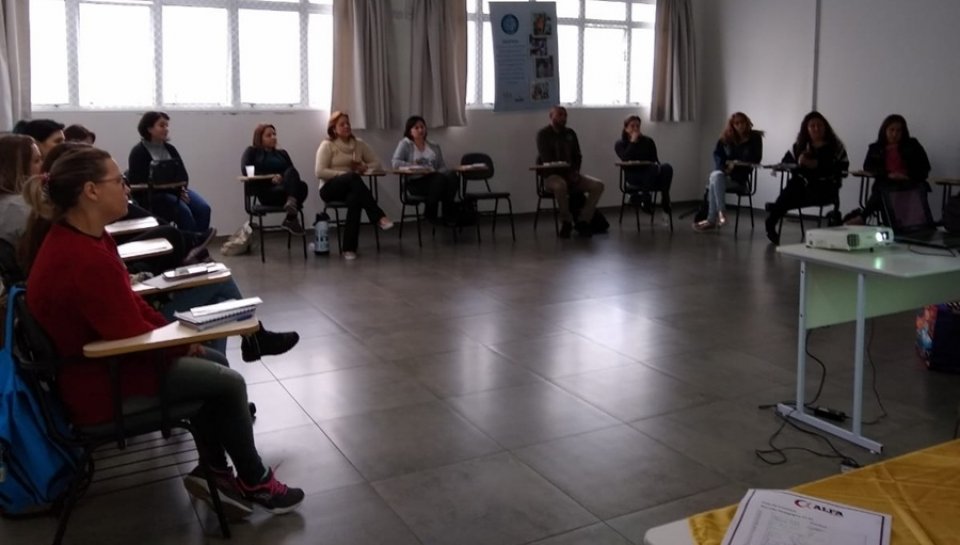 Roda de Leitura realiza formação continuada para professores durante recesso escolar