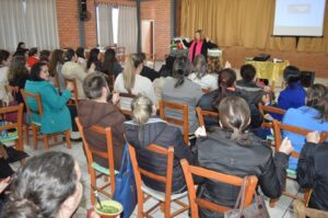 Roda de Leitura realiza formação continuada para professores durante recesso escolar