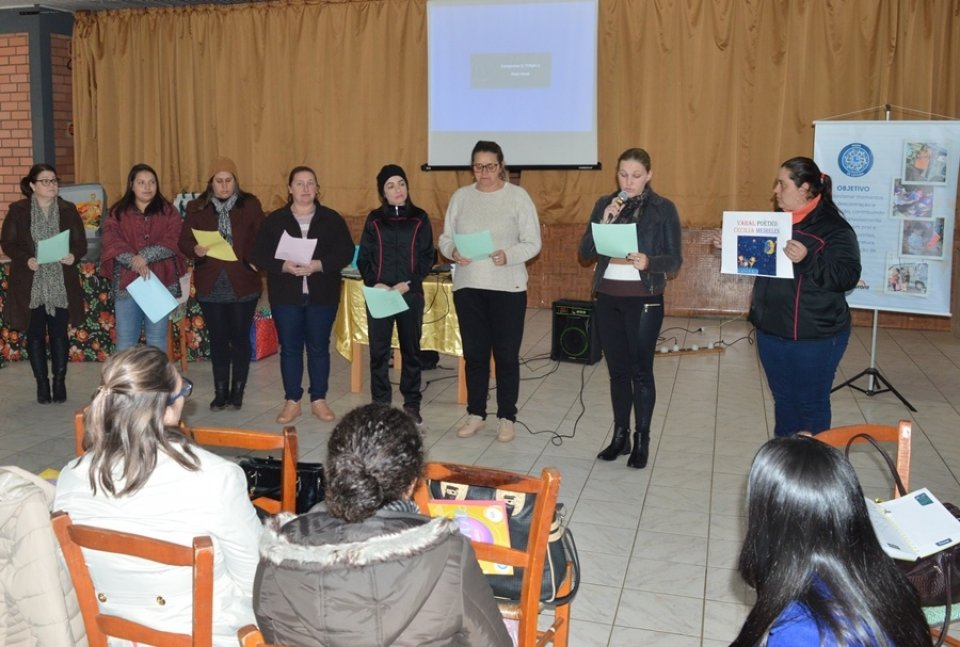 Roda de Leitura realiza formação continuada para professores durante recesso escolar