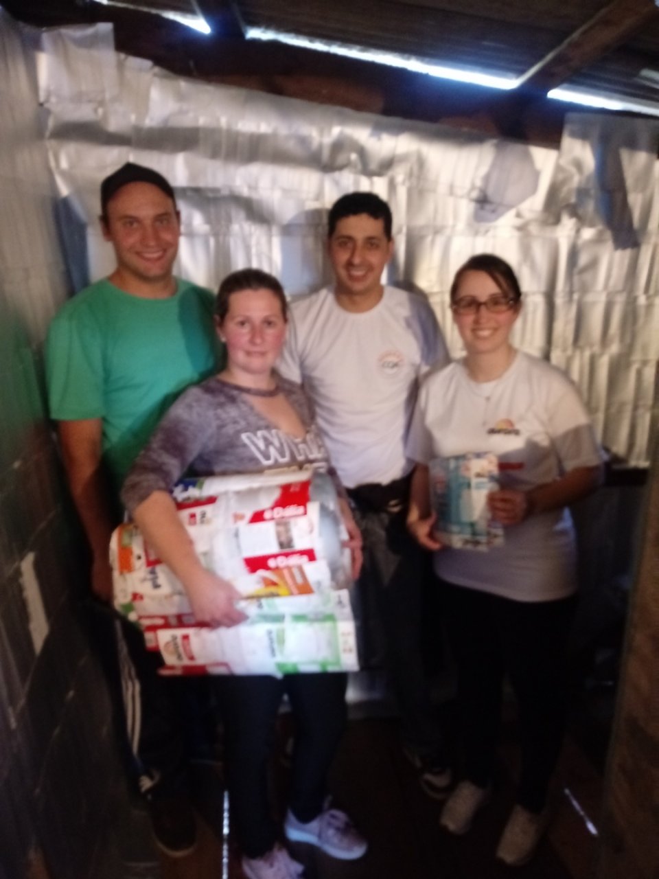 Voluntários participam do projeto Caixinha Solidária em Sarandi