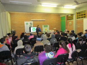Eco Cooperação realiza ações em escolas e associações na região metropolitana de Porto Alegre