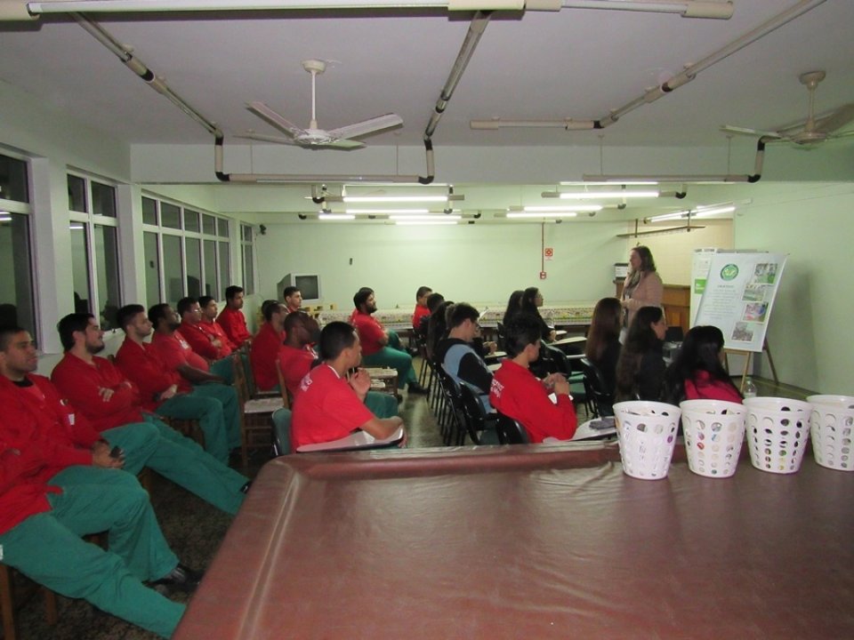 Eco Cooperação realiza sensibilizações em instituições públicas e privadas