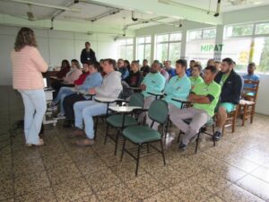 Eco Cooperação realiza sensibilizações em instituições públicas e privadas