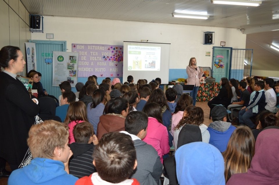Eco Cooperação atende escolas em Chapecó/SC