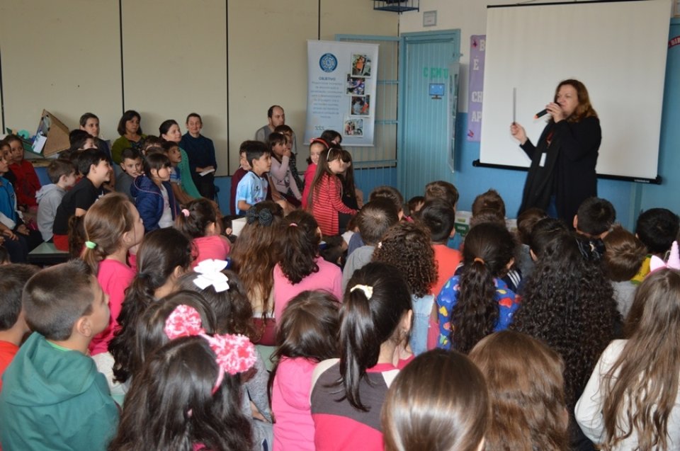 Escola Hebert de Souza recebe programa Roda de Leitura