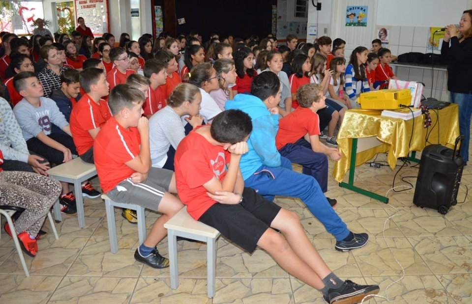 Roda de Leitura encanta alunos na E.E.F. Augusto Colatto em Xanxerê/SC