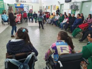 Eco Cooperação atende APAE de Xaxim e escolas em São Miguel do Oeste