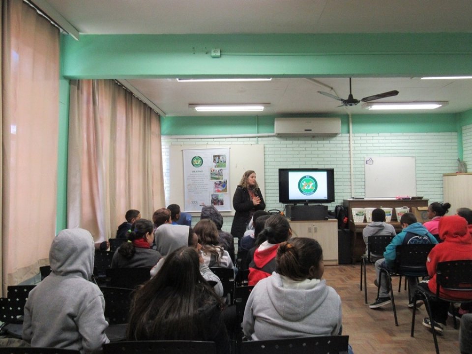 EMEF José Mariano Beck recebe programa Eco Cooperação em Porto Alegre