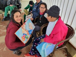 Roda de Leitura realiza contação de histórias na APAE de Xaxim/SC