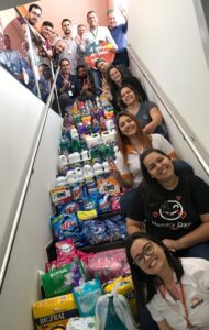 Voluntários realizam campanha de arrecadação de produtos de limpeza e higiene para Lar de Idosos