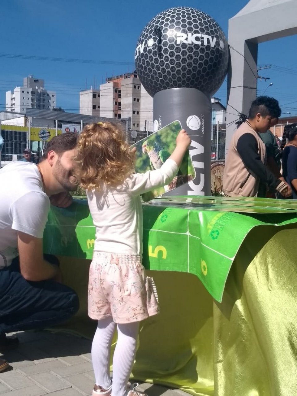 Praça da Cooperação recebe comemoração dos 102 anos de Chapecó