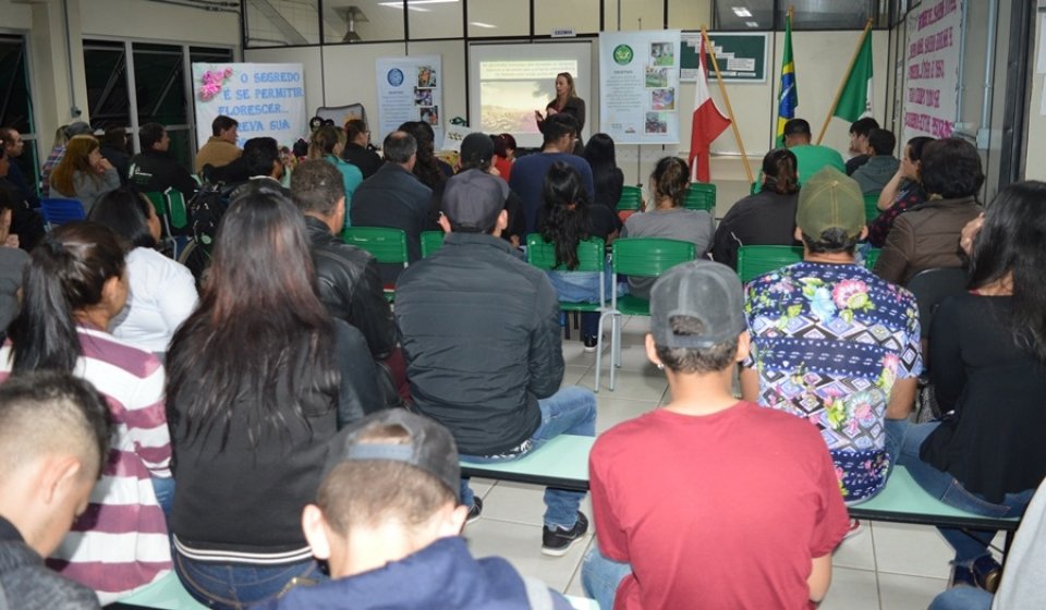 Escolas de Chapecó recebem o programa Eco Cooperação