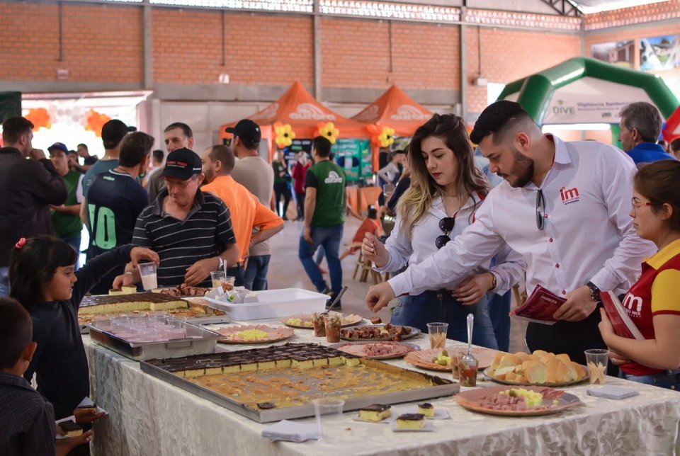 Voluntários das unidades de Xaxim organizam Ação Cooperada na Linha Tigre