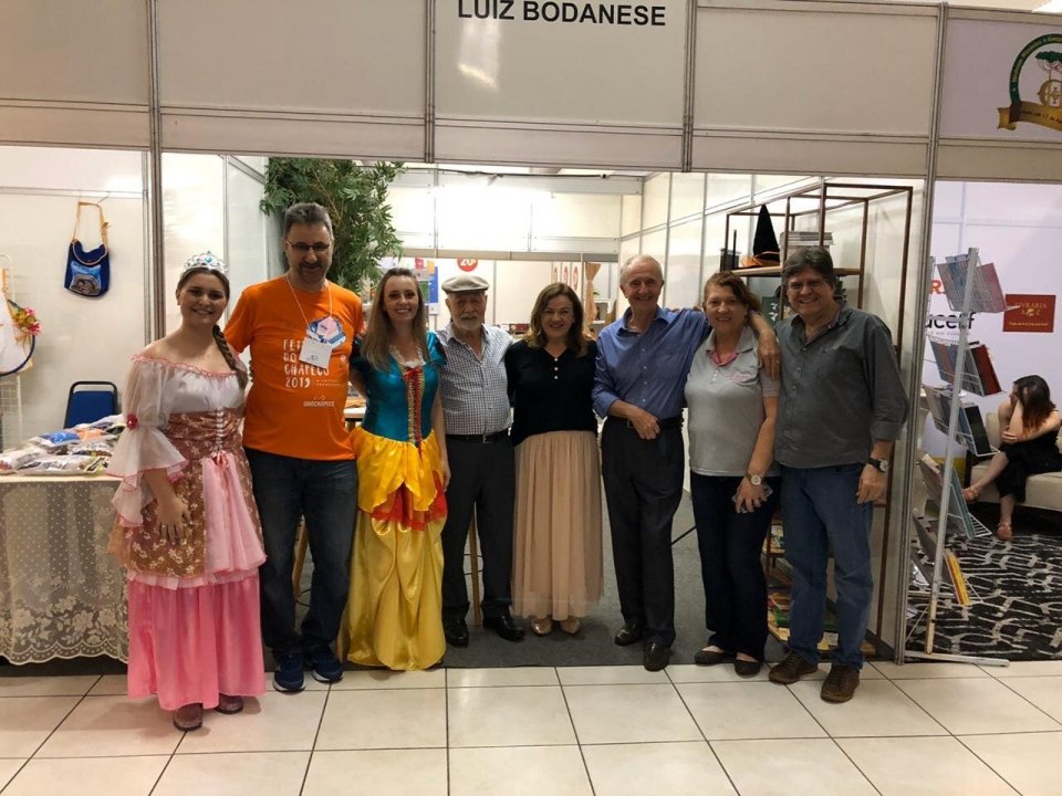 FALB participa da 3ª Feira do Livro de Chapecó
