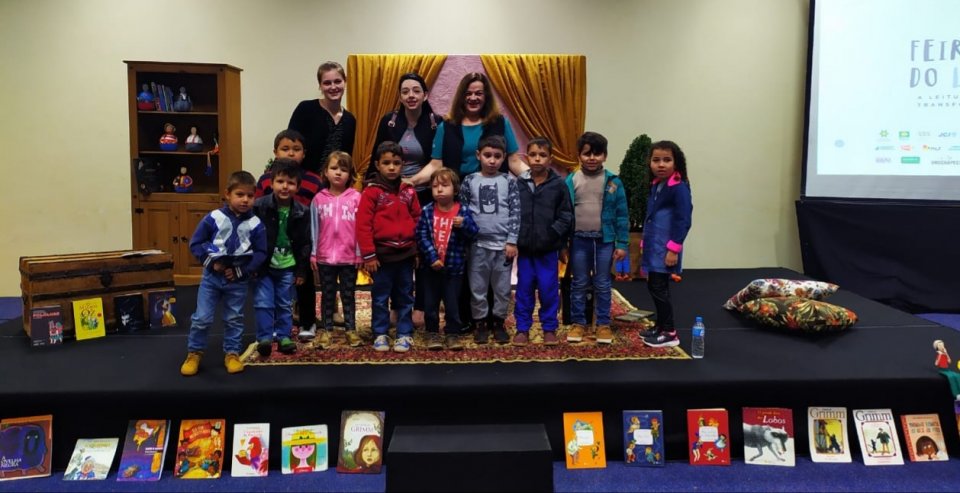FALB participa da 3ª Feira do Livro de Chapecó