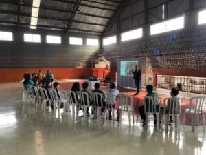 Alunos da E.B.M. Rui Barbosa conhecem Praça da Cooperação