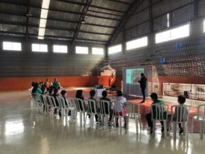 Alunos da E.B.M. Rui Barbosa conhecem Praça da Cooperação
