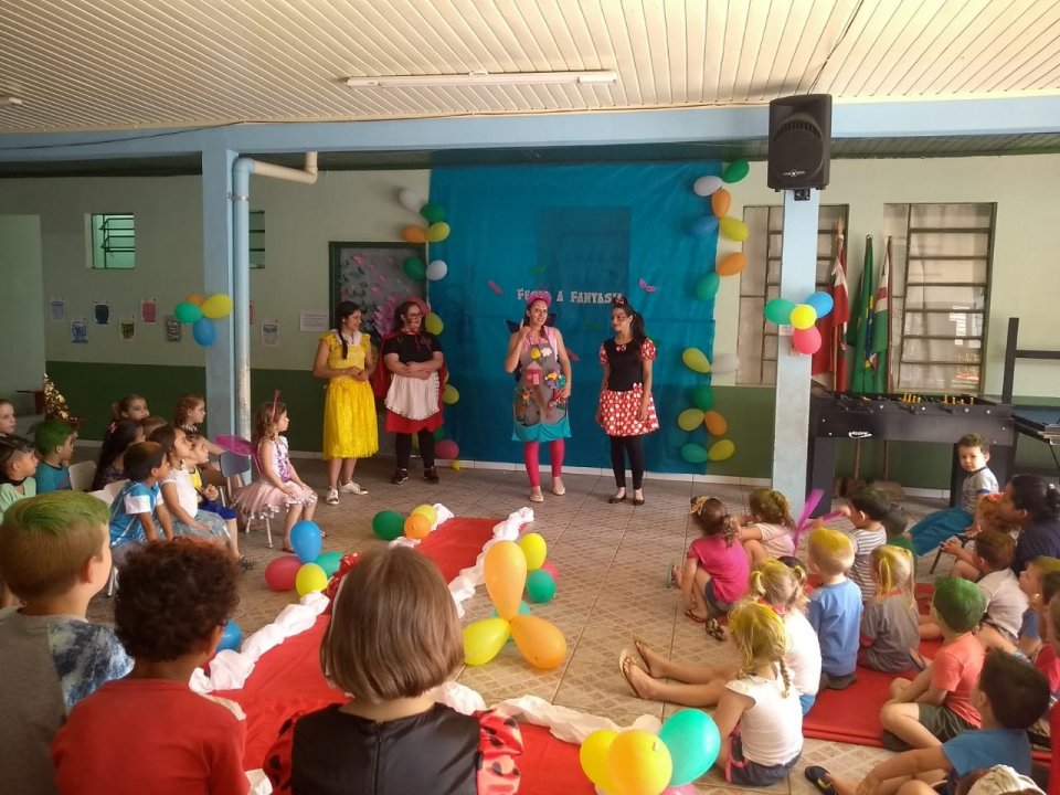 Multiplicadores do programa Roda de Leitura realizam atividade em São Miguel do Oeste