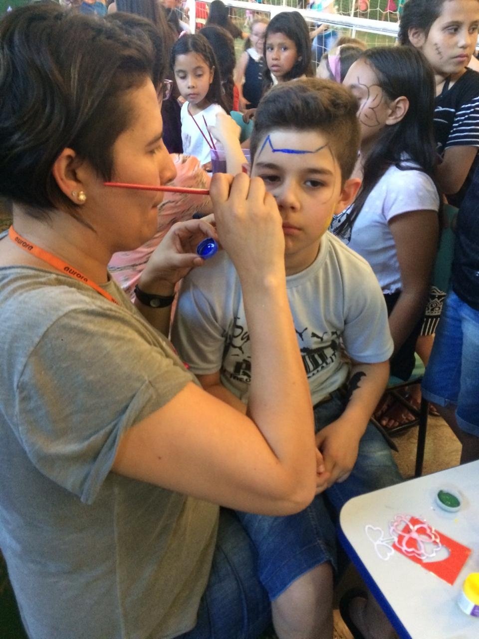 Escola Cyro Sosnoski recebe voluntários de Chapecó e Guatambu para atividade