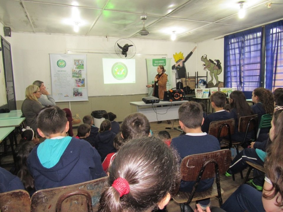 Programa Eco Cooperação leva educação ambiental para escolas da região metropolitana de Porto Alegre
