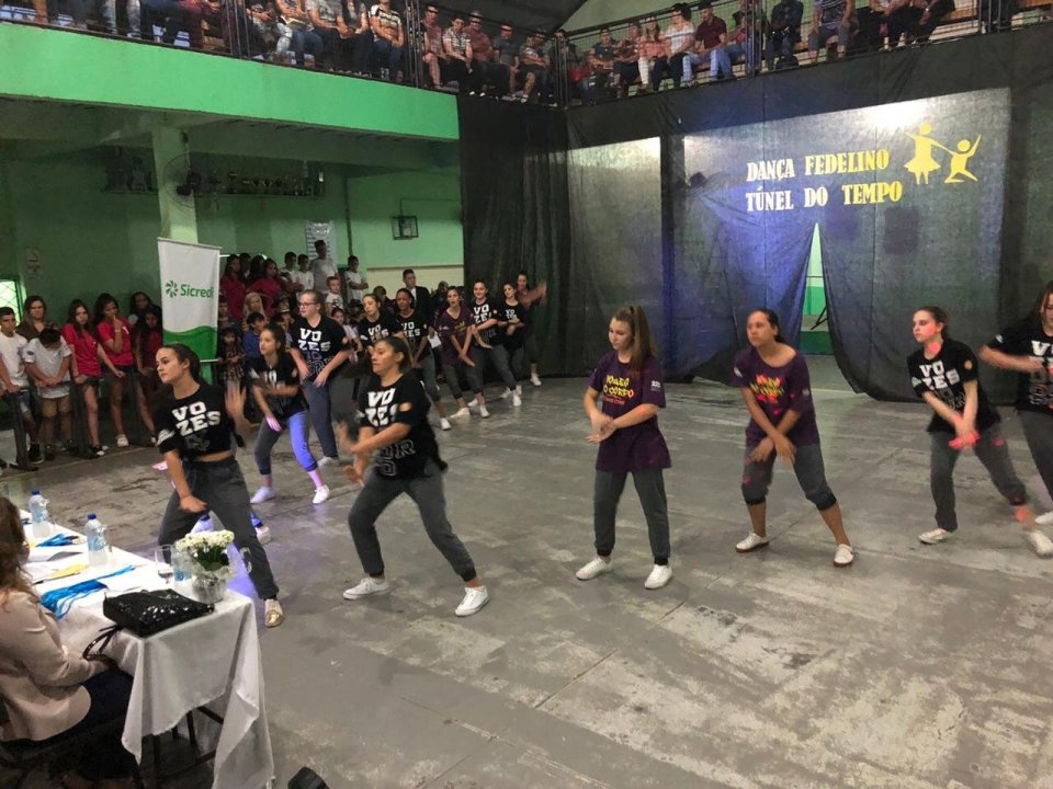 Vozes do Corpo participa do Dança Fedelino: Túnel do Tempo