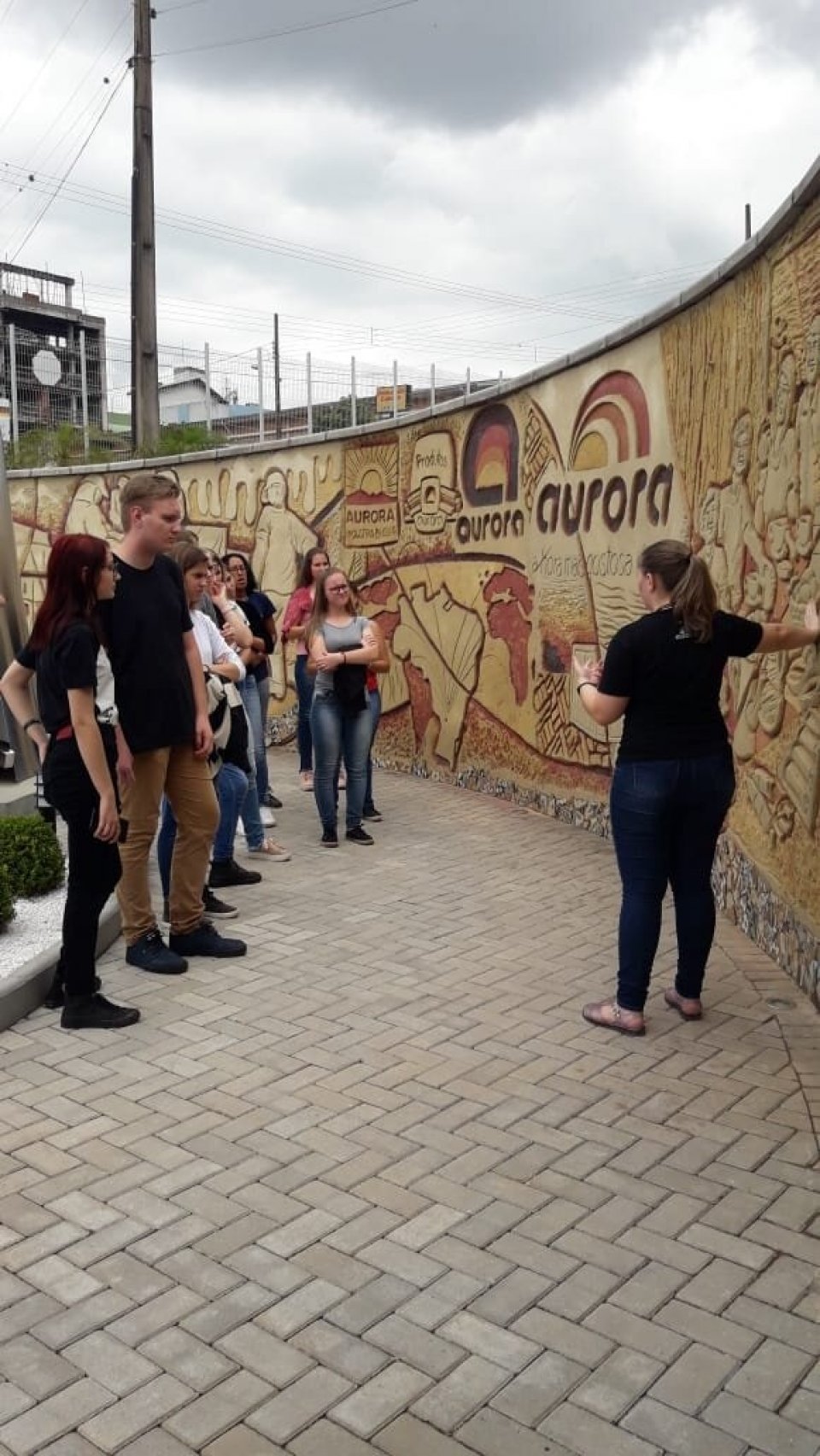 Alunos do projeto Liderança Comunitária conhecem a Fundação Aury Luiz Bodanese