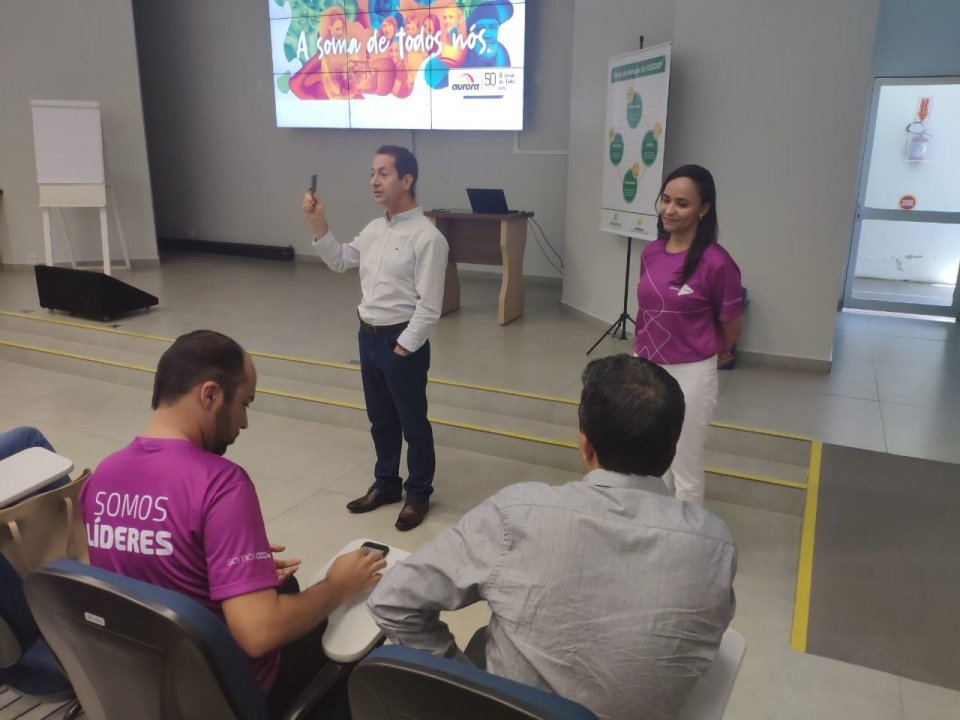 Centro de Memória recebe visita de alunos do programa Somos Líderes do SESCOOP