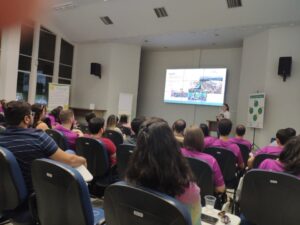 Centro de Memória recebe visita de alunos do programa Somos Líderes do SESCOOP