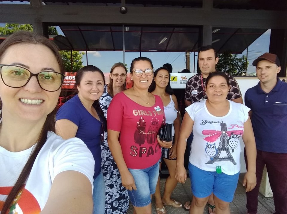 Voluntários realizam doação de sangue