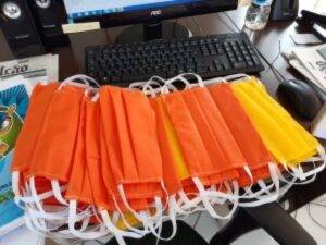 Voluntários de Abelardo Luz doam tecido para confecção de máscaras