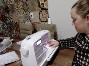 FALB doa 100 kits para confecção de máscaras