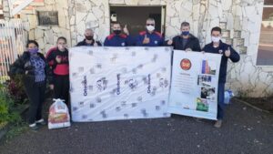 FALB doa colchões, cobertores, cestas básicas e máscaras em Vargem Bonita