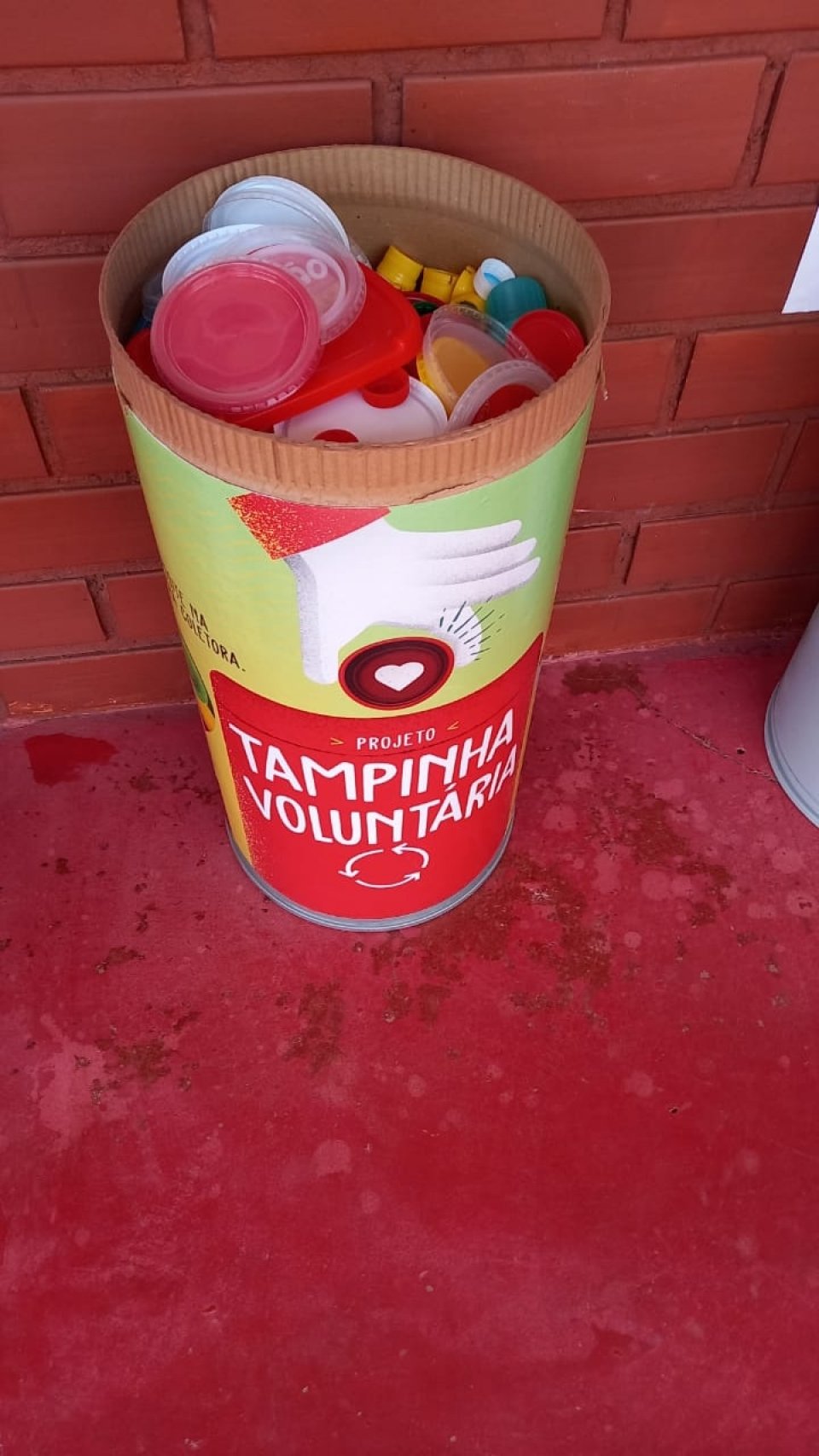 Voluntários da Avicooper II contribuem com campanhas da FALB