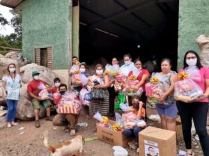 Campanha Natal Voluntário da FALB distribui presentes para 200 crianças em Chapecó