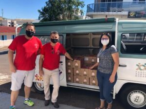 FALB doa alimentos para a Cruz Vermelha em Chapecó