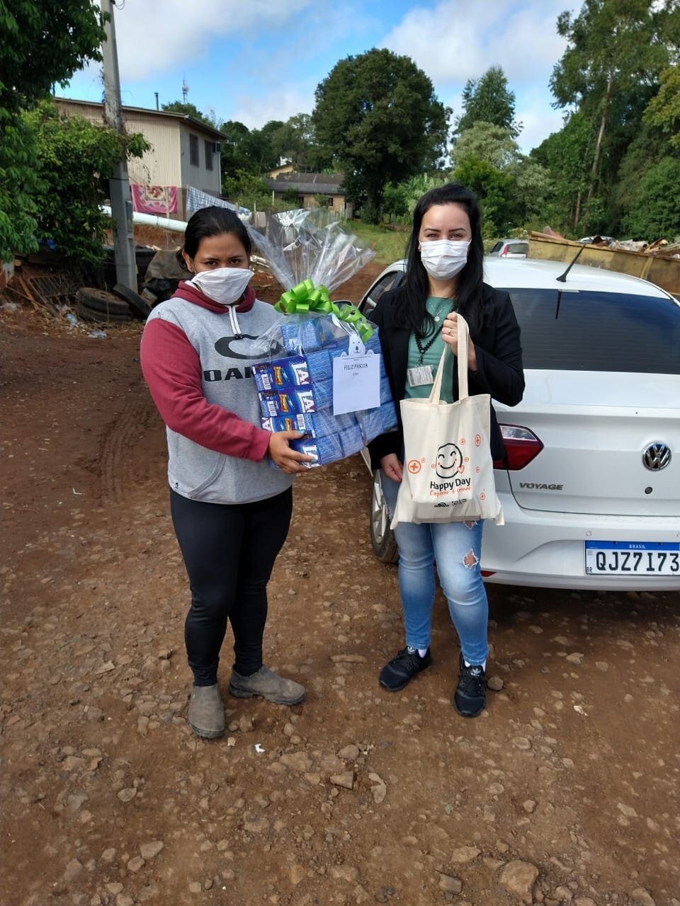 Páscoa da FALB distribui 250 caixas de bombons para crianças de Chapecó