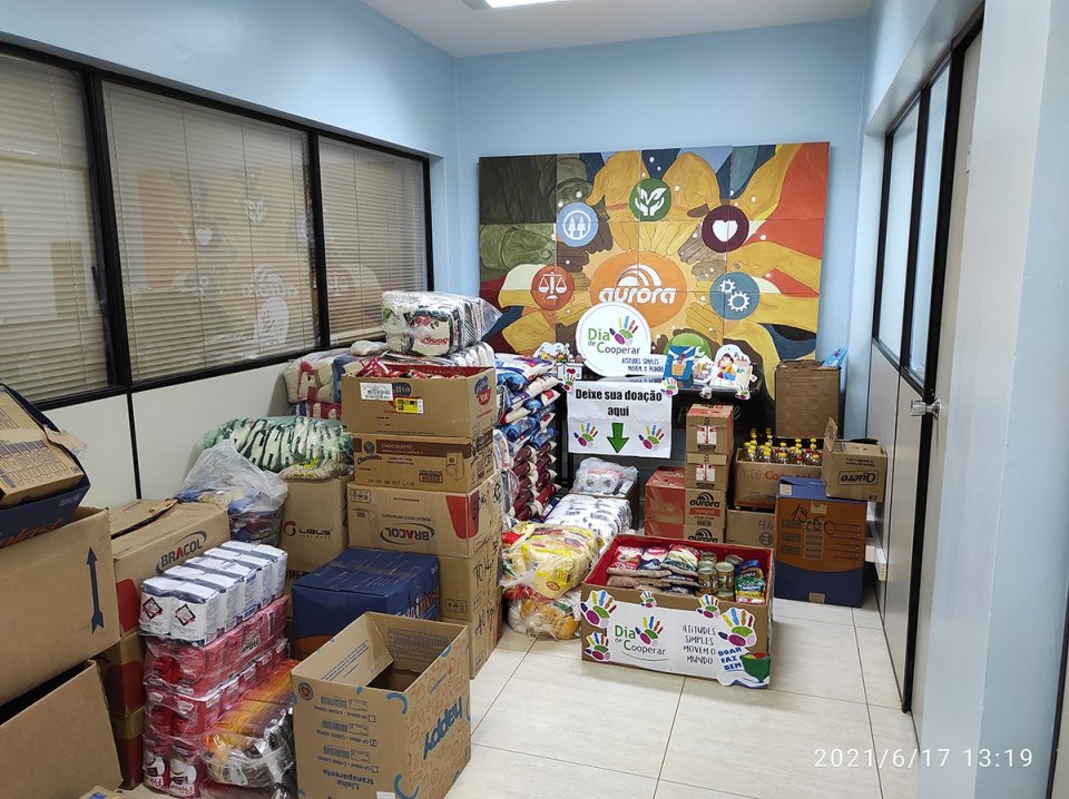 Voluntários de São Gabriel do Oeste (MS) arrecadam mais de uma tonelada de alimentos