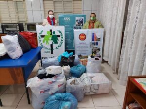 Voluntários de São Miguel do Oeste (SC) promovem Campanha do Agasalho